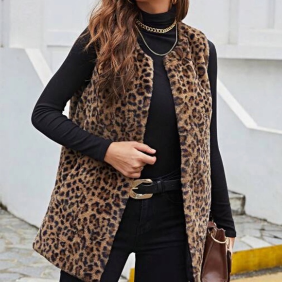 Cozy Leopard Print Open Front Oversized Vest - Picture 2 of 6